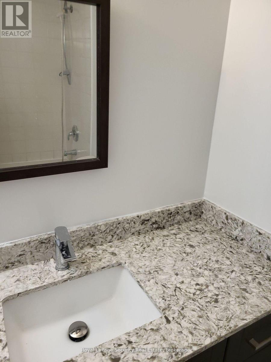605 - 2470 Eglinton Avenue W, Toronto, Ontario  M6M 5E7 - Photo 17 - W12452318
