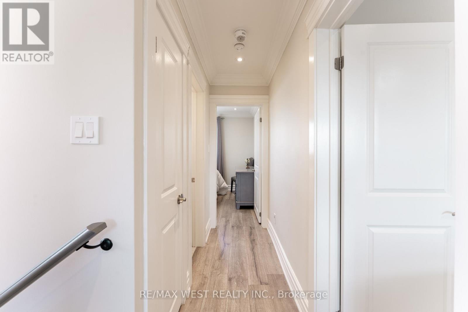 70 Wheatsheaf Crescent, Toronto, Ontario  M3N 1P6 - Photo 13 - W12452323