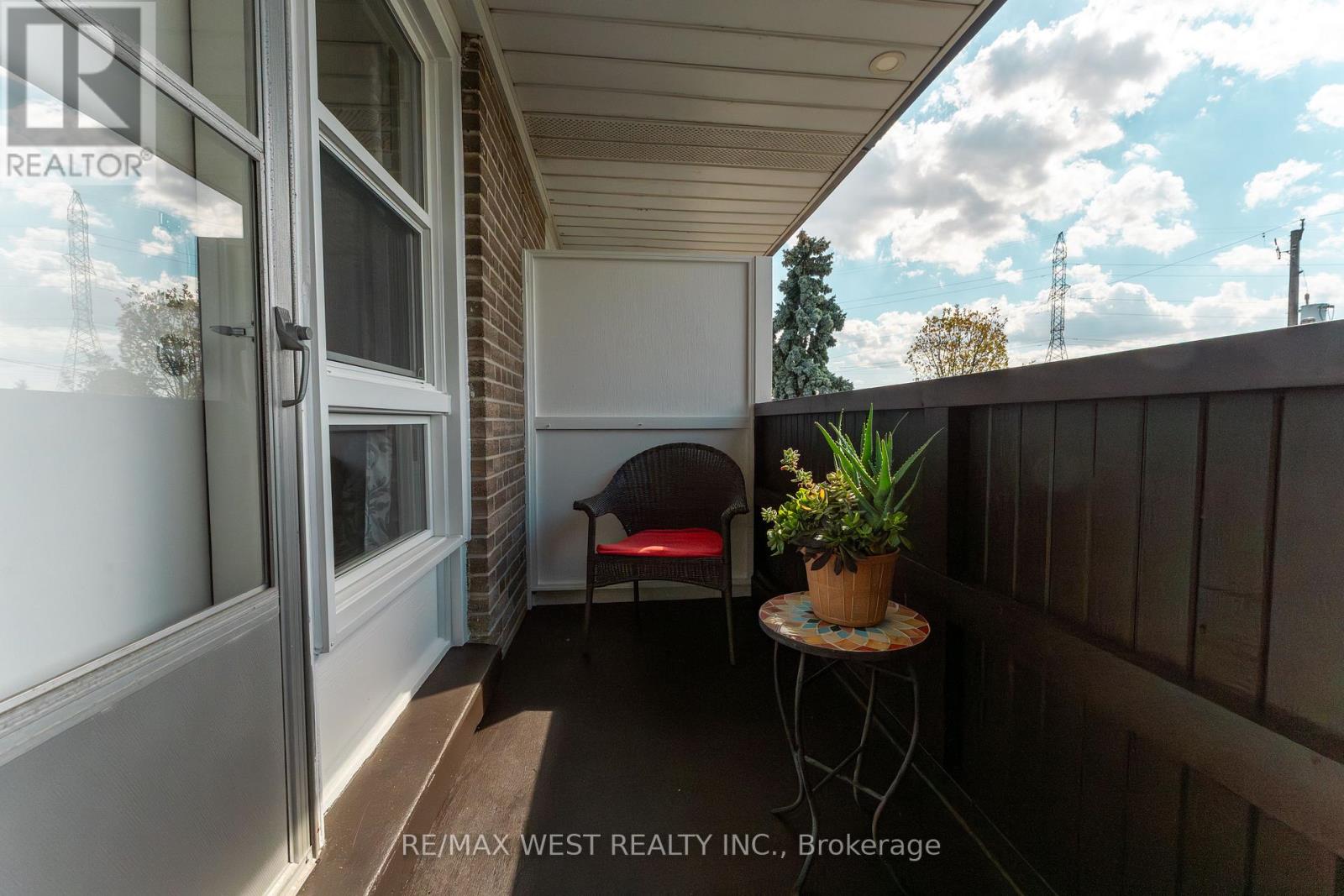 70 Wheatsheaf Crescent, Toronto, Ontario  M3N 1P6 - Photo 24 - W12452323