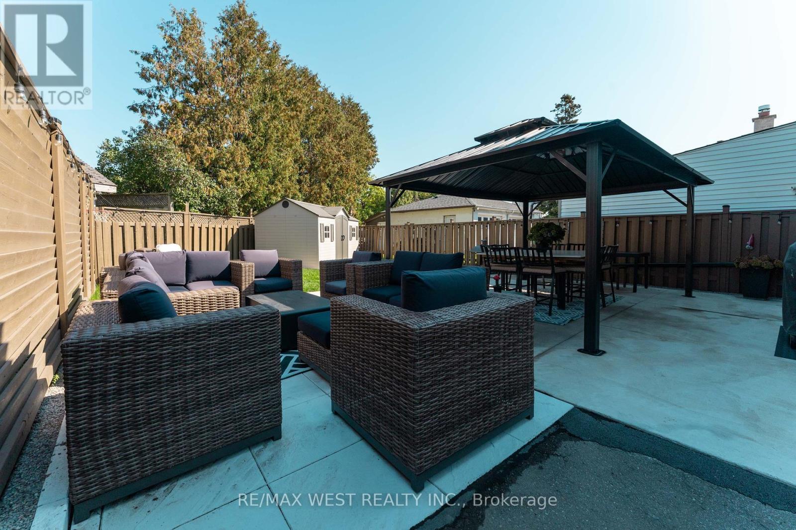 70 Wheatsheaf Crescent, Toronto, Ontario  M3N 1P6 - Photo 28 - W12452323