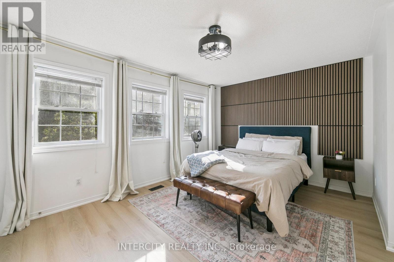 665 Fothergill Boulevard, Burlington, Ontario  L7L 6E5 - Photo 22 - W12452337