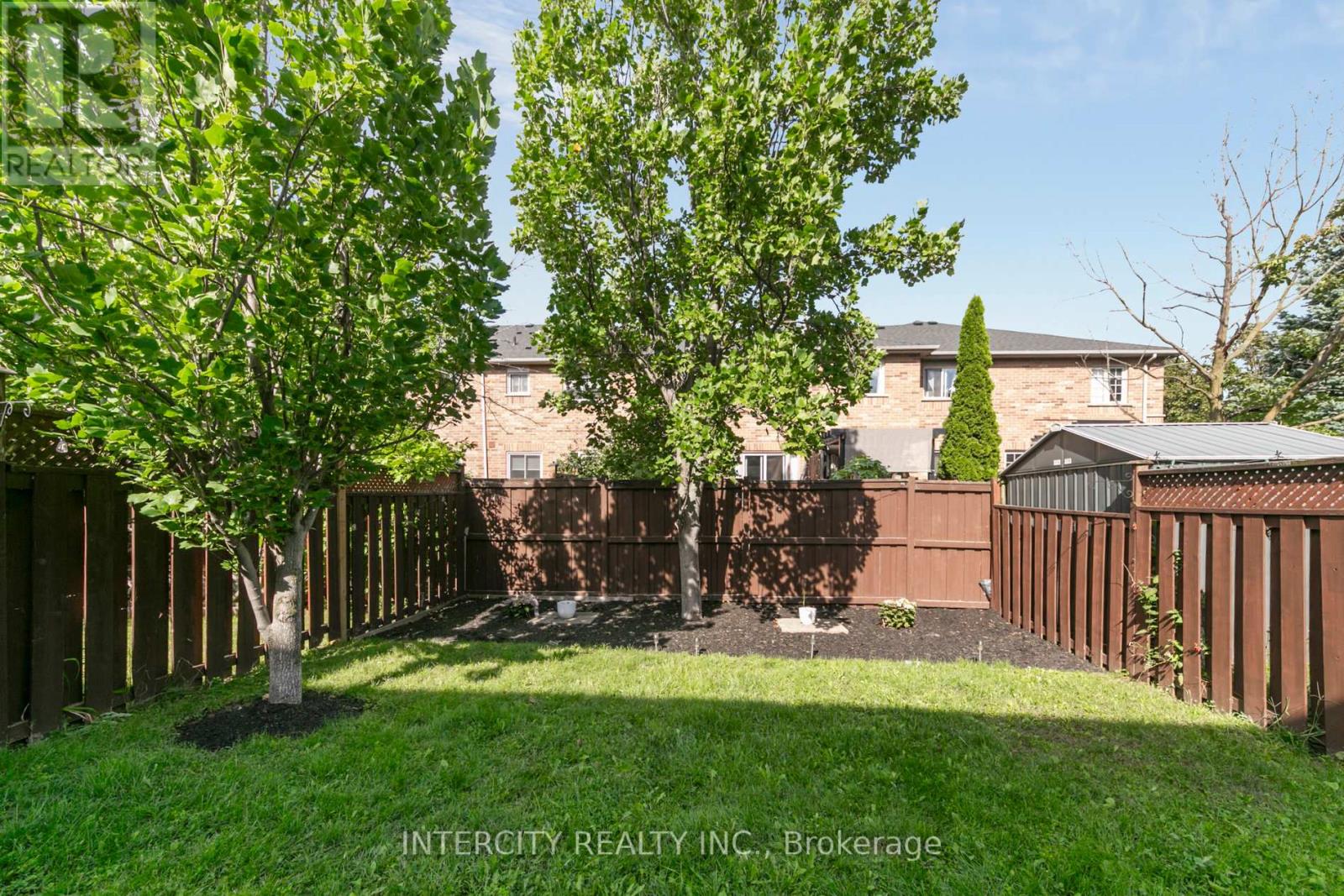 665 Fothergill Boulevard, Burlington, Ontario  L7L 6E5 - Photo 3 - W12452337