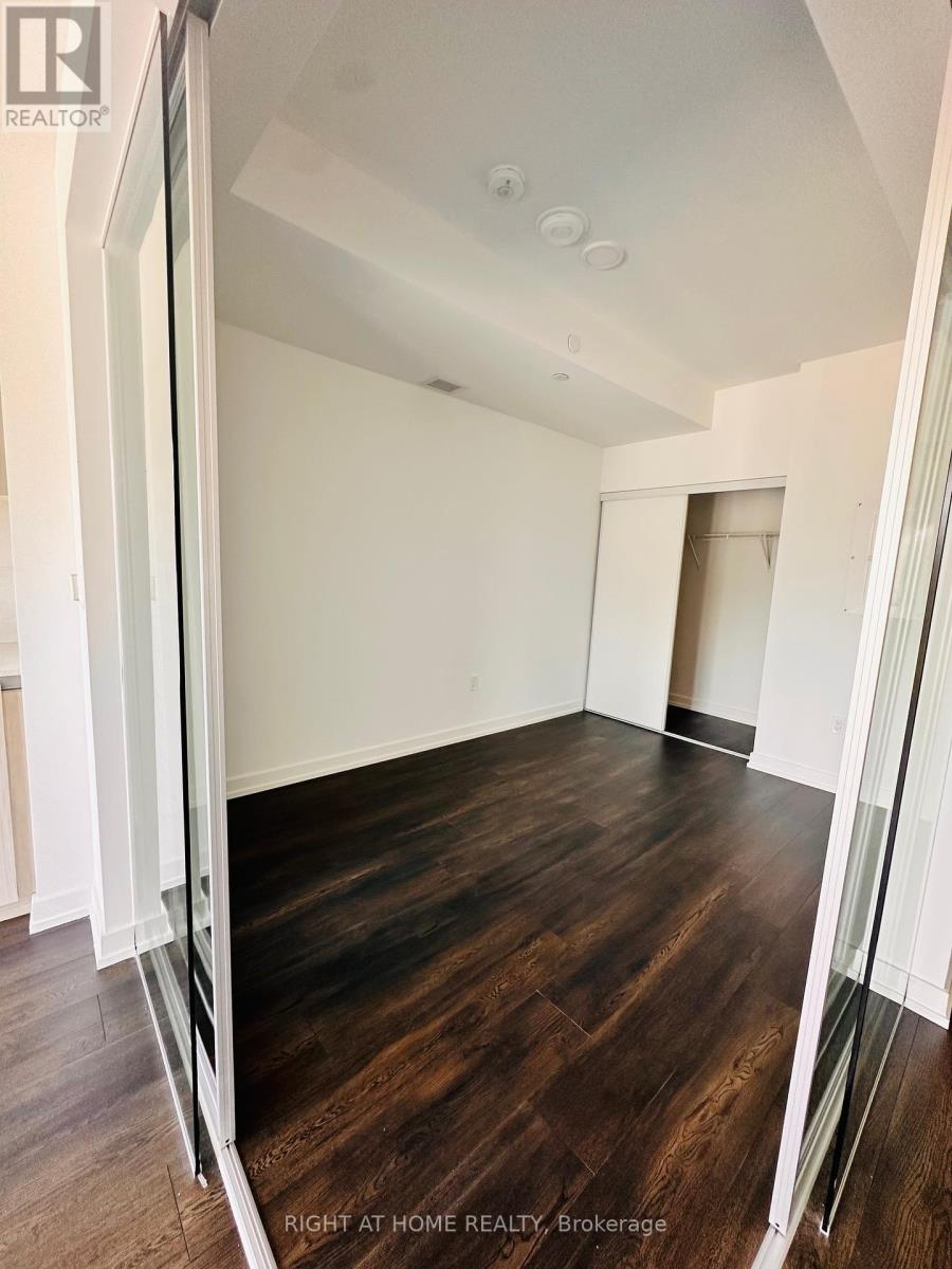 327 - 801 The Queensway, Toronto, Ontario  M8Z 1N4 - Photo 5 - W12452341