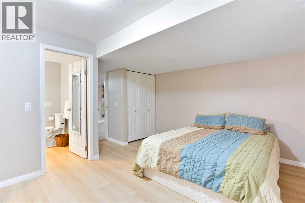 39 Canova Close Sw, Calgary, Alberta  T2W 3P7 - Photo 36 - A2262532