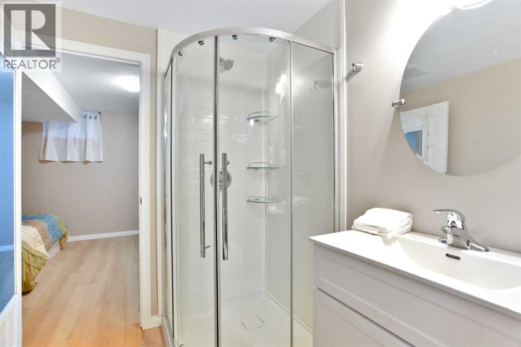 39 Canova Close Sw, Calgary, Alberta  T2W 3P7 - Photo 37 - A2262532