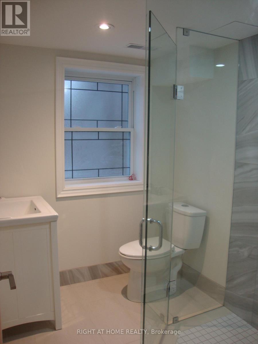 Lower Level - 8 Delair Crescent, Markham, Ontario  L3T 2M4 - Photo 11 - N12356943