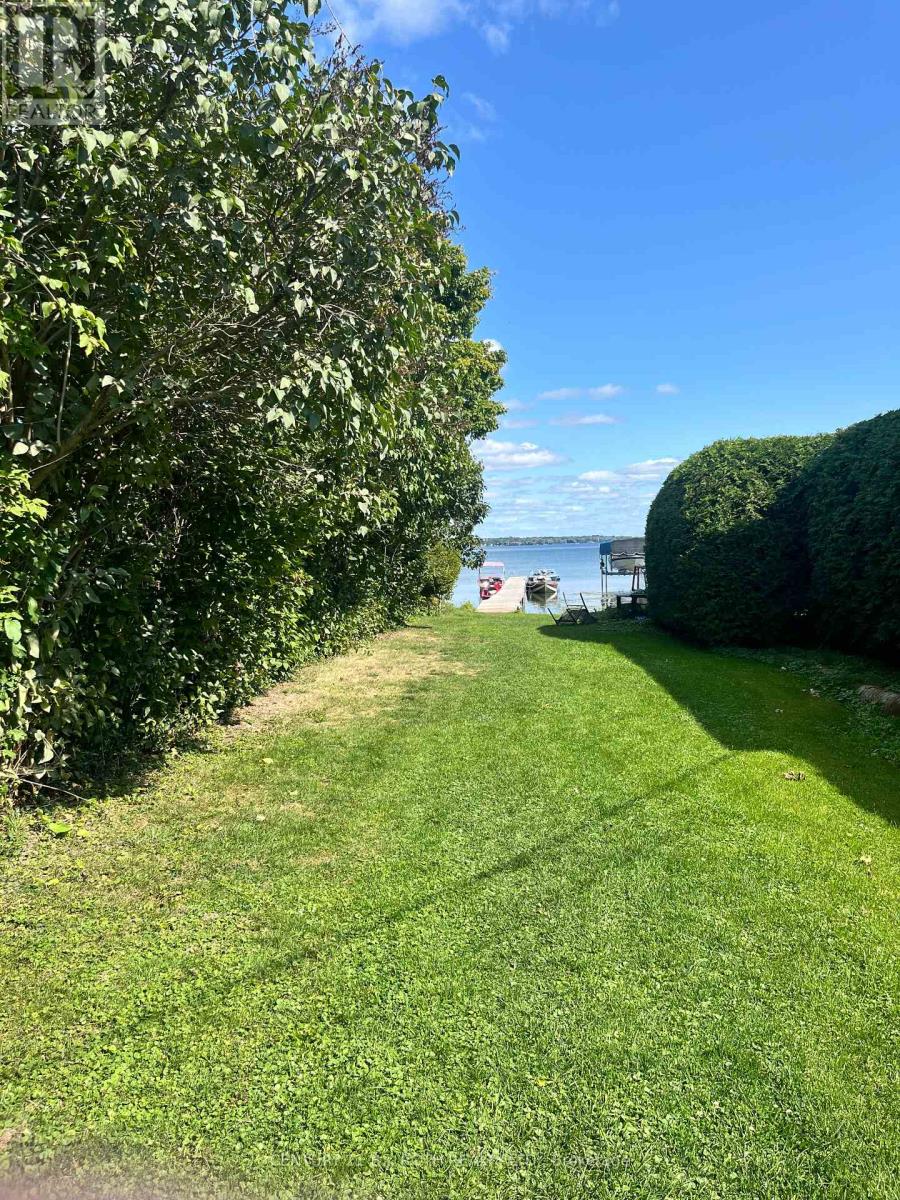 414 Limerick Street, Innisfil, Ontario  L0L 1K0 - Photo 4 - N12452052
