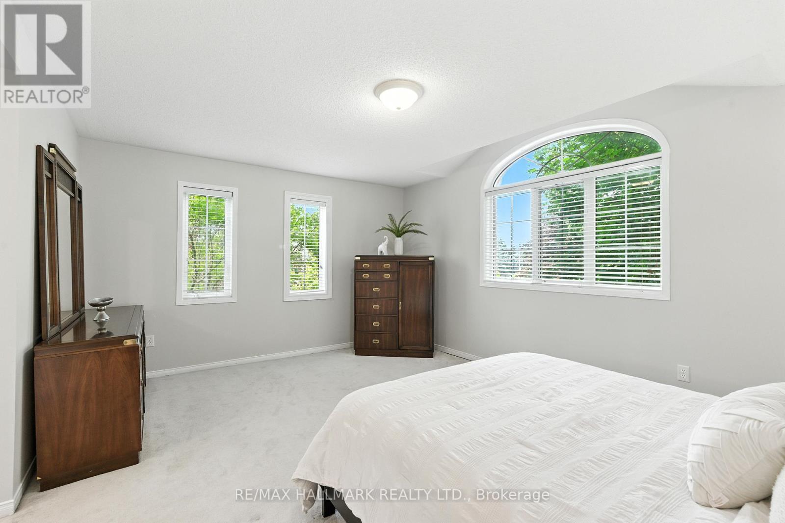 3288 Equestrian Crescent, Mississauga, Ontario  L5M 6T1 - Photo 25 - W12424340