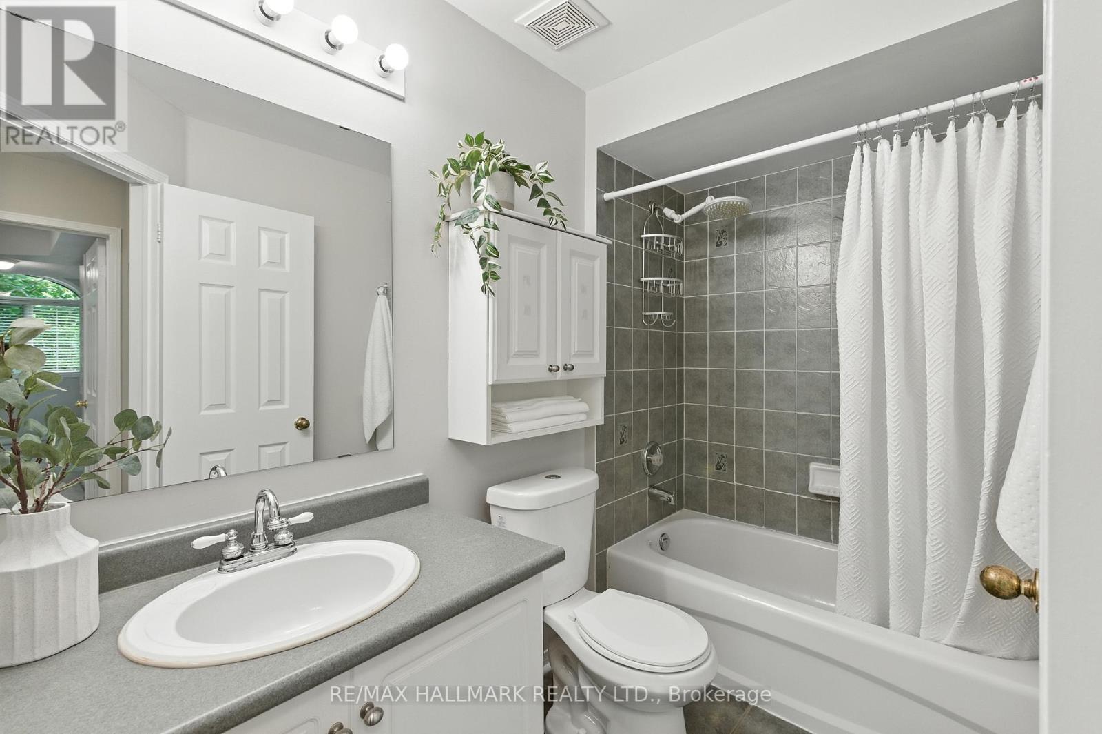 3288 Equestrian Crescent, Mississauga, Ontario  L5M 6T1 - Photo 36 - W12424340