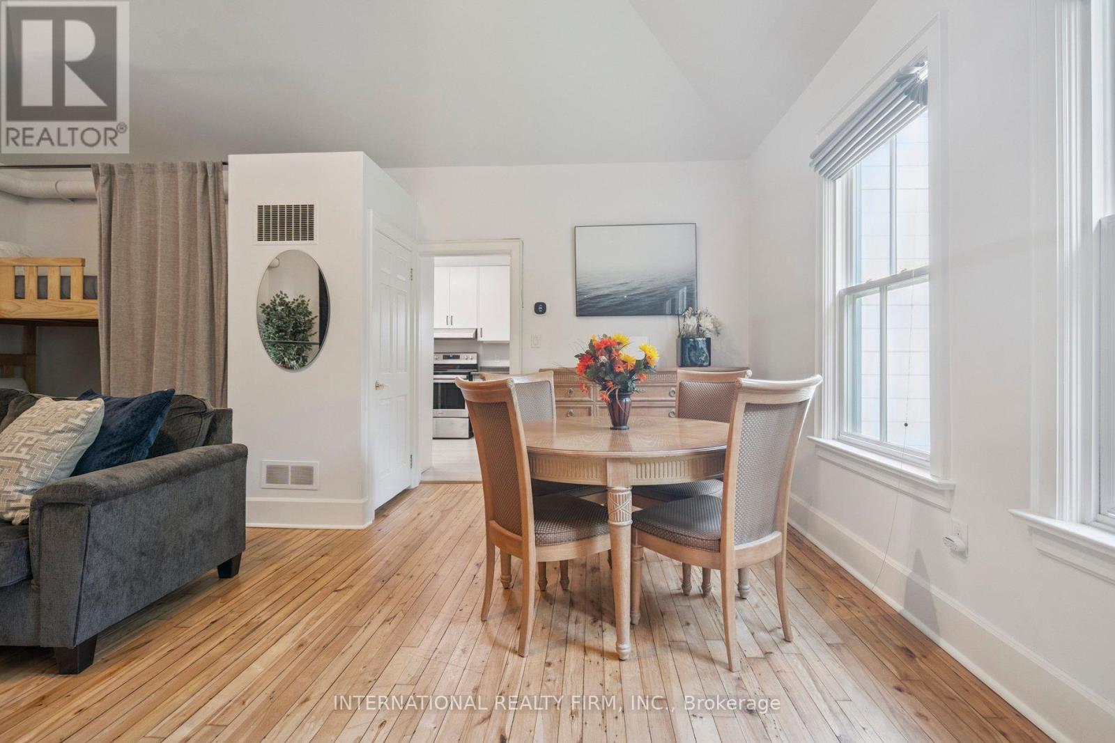 267 Davy Street, Niagara-On-The-Lake, Ontario  L0S 1J0 - Photo 23 - X12342389