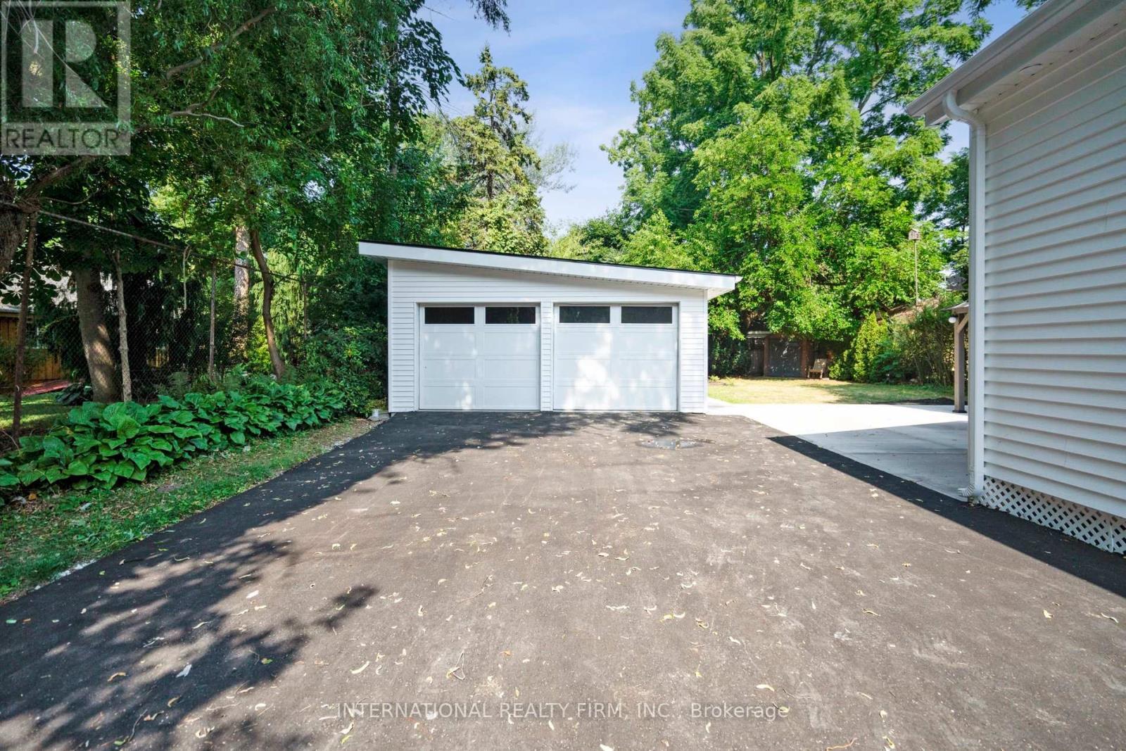 267 Davy Street, Niagara-On-The-Lake, Ontario  L0S 1J0 - Photo 11 - X12342389