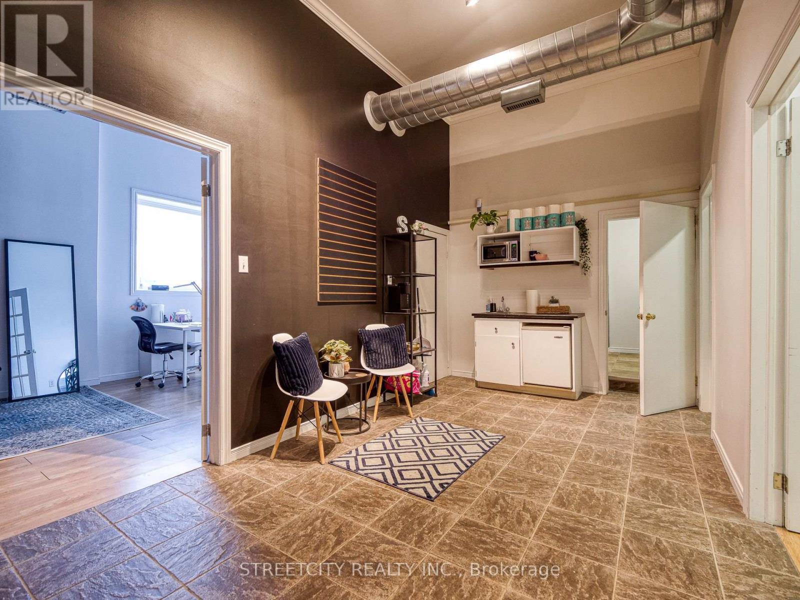 245 Maitland Street, London East (East K), Ontario  N6B 2Y2 - Photo 13 - X12452401