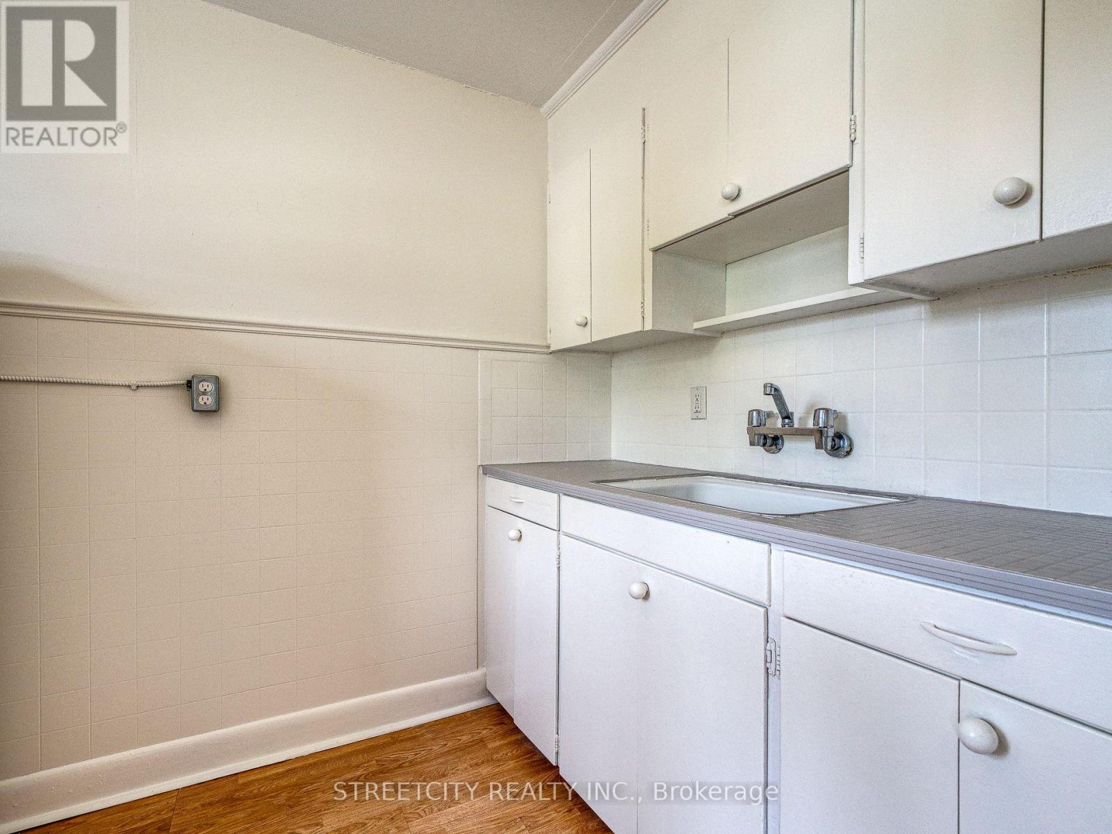245 Maitland Street, London East (East K), Ontario  N6B 2Y2 - Photo 19 - X12452401