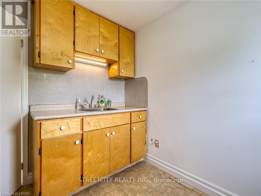 245 Maitland Street, London East (East K), Ontario  N6B 2Y2 - Photo 25 - X12452401