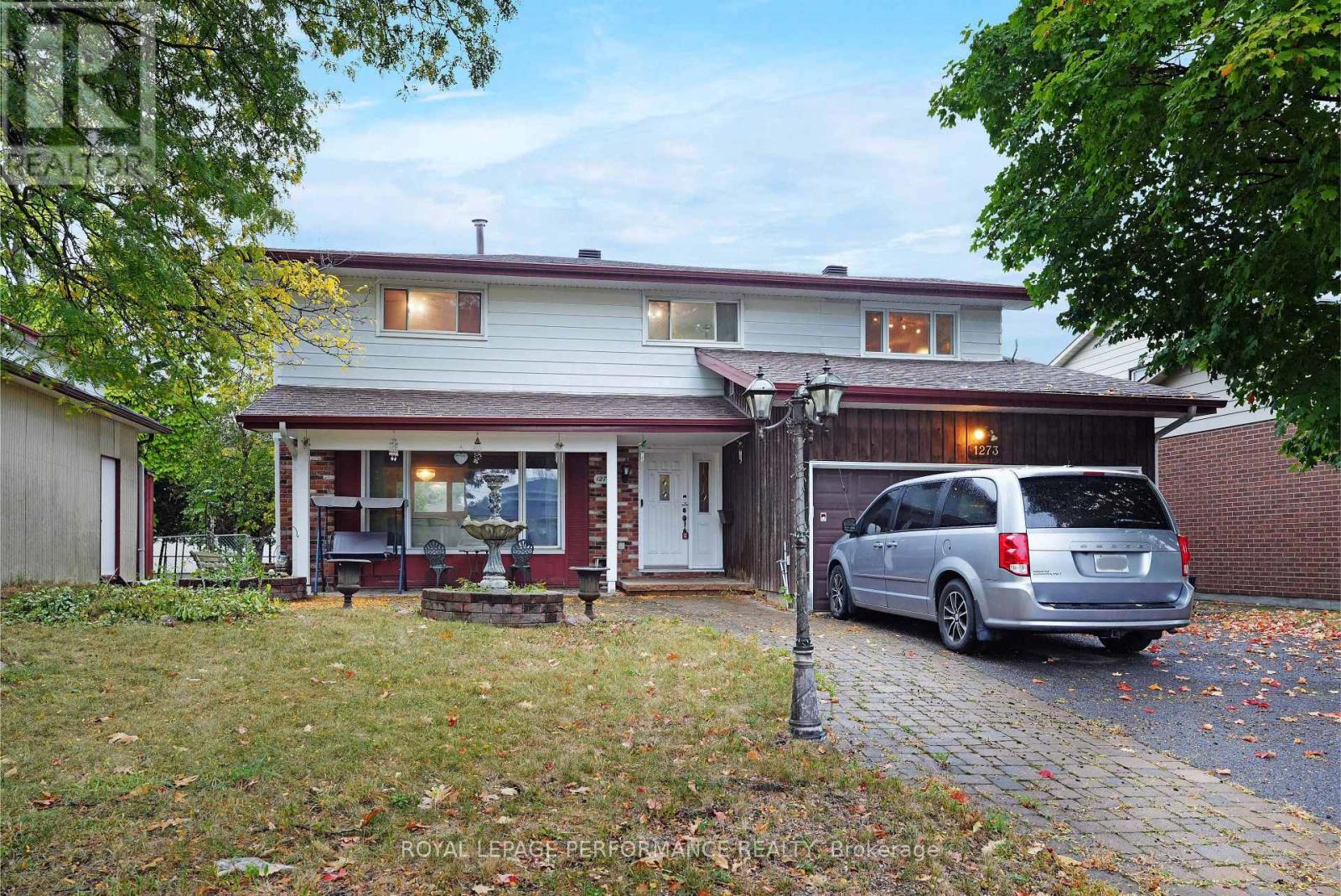 1273 Anoka Street, Ottawa, Ontario  K1V 6C3 - Photo 1 - X12452368