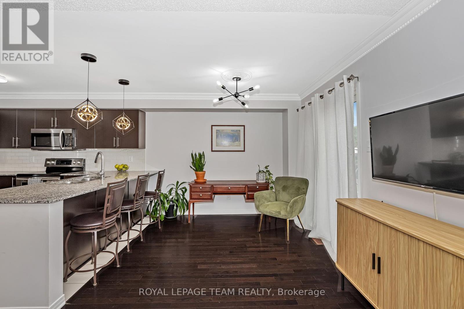 430 Haresfield Court, Ottawa, Ontario  K4M 0B6 - Photo 10 - X12452369