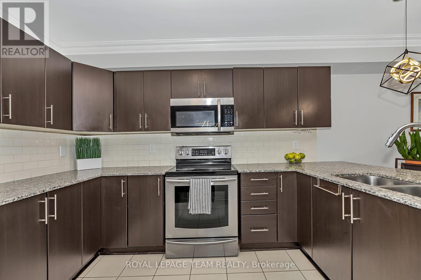 430 Haresfield Court, Ottawa, Ontario  K4M 0B6 - Photo 14 - X12452369
