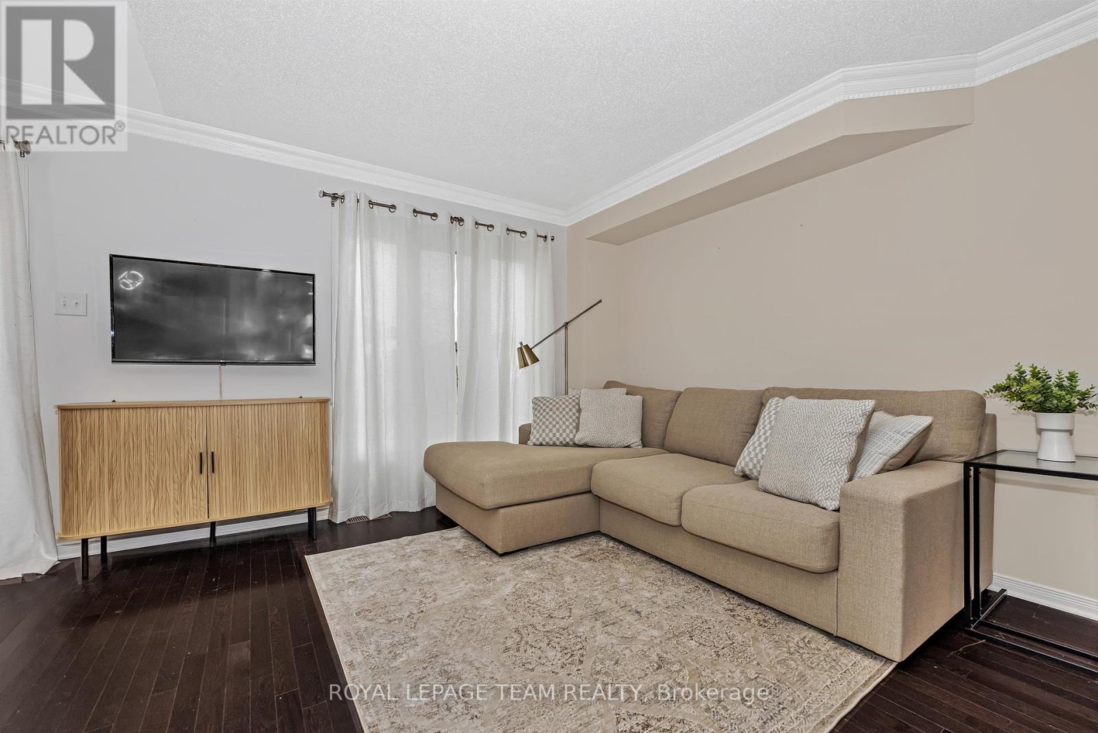 430 Haresfield Court, Ottawa, Ontario  K4M 0B6 - Photo 9 - X12452369