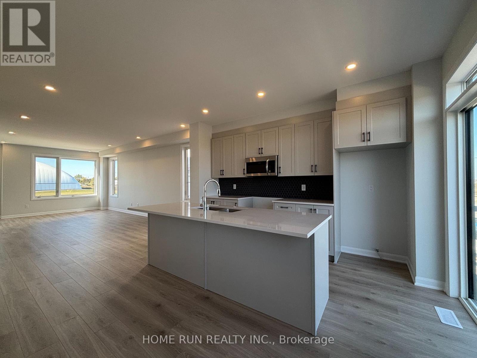 822 Fairline Row, Ottawa, Ontario  K2V 0V8 - Photo 14 - X12452376