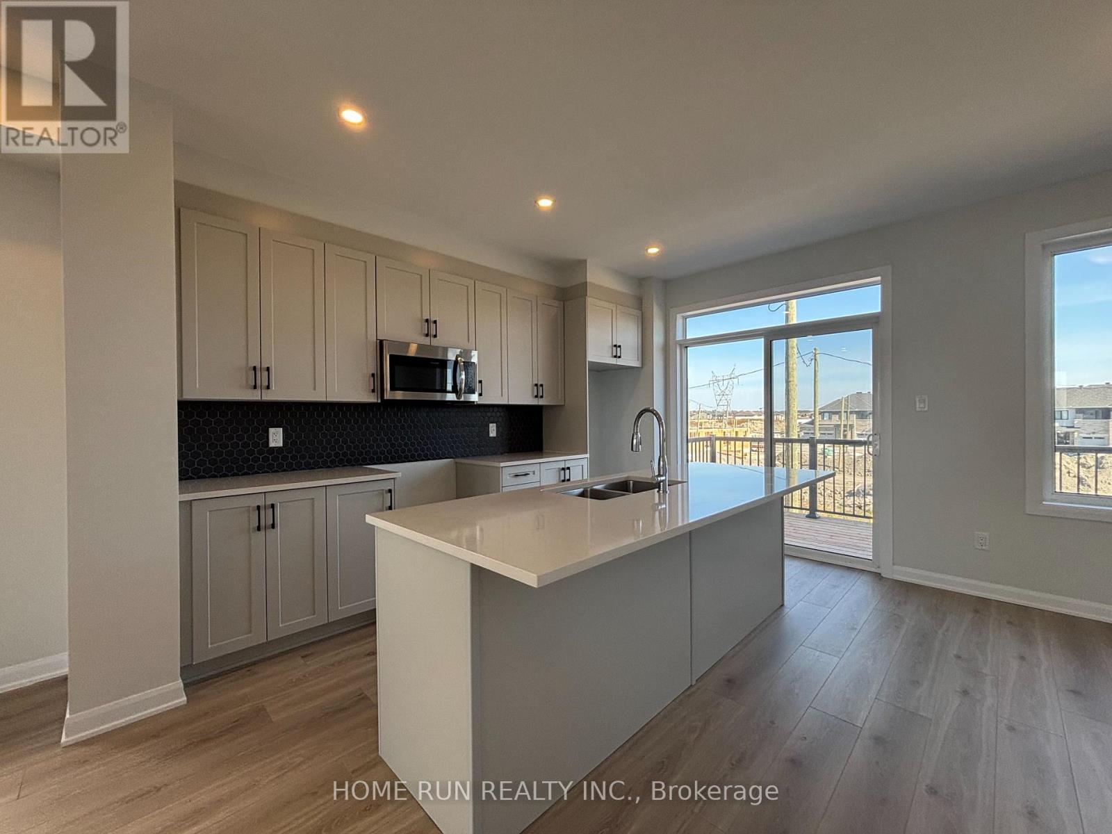 822 Fairline Row, Ottawa, Ontario  K2V 0V8 - Photo 15 - X12452376