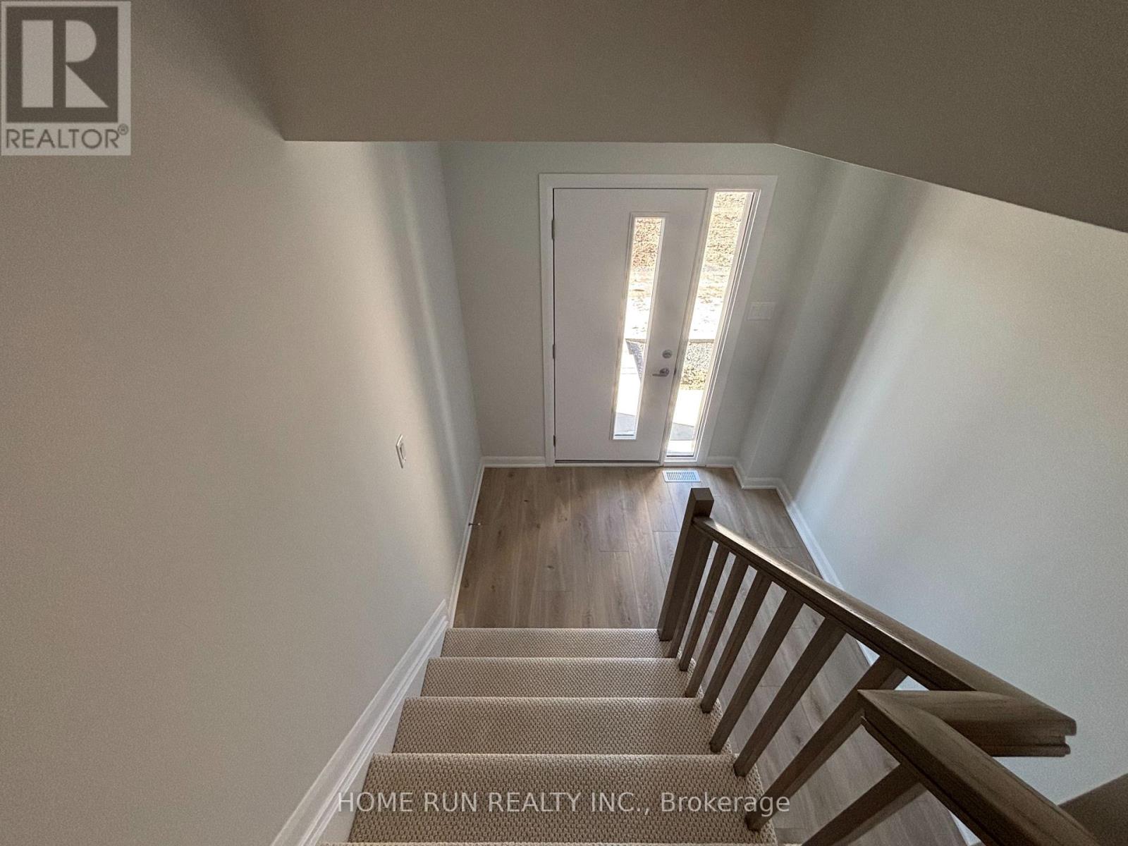 822 Fairline Row, Ottawa, Ontario  K2V 0V8 - Photo 3 - X12452376
