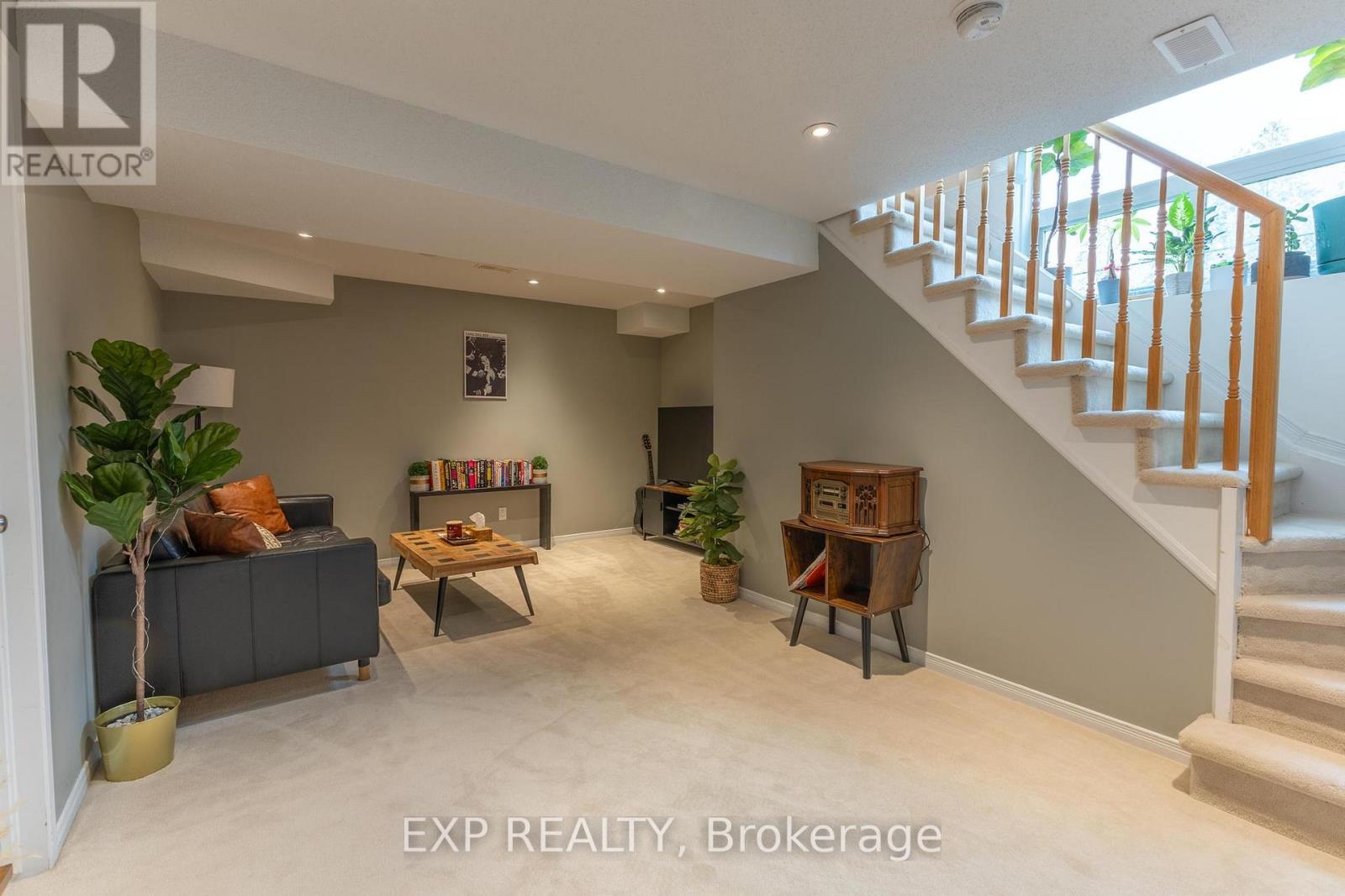 2341 Glandriel Crescent, Ottawa, Ontario  K4A 4S8 - Photo 12 - X12452386