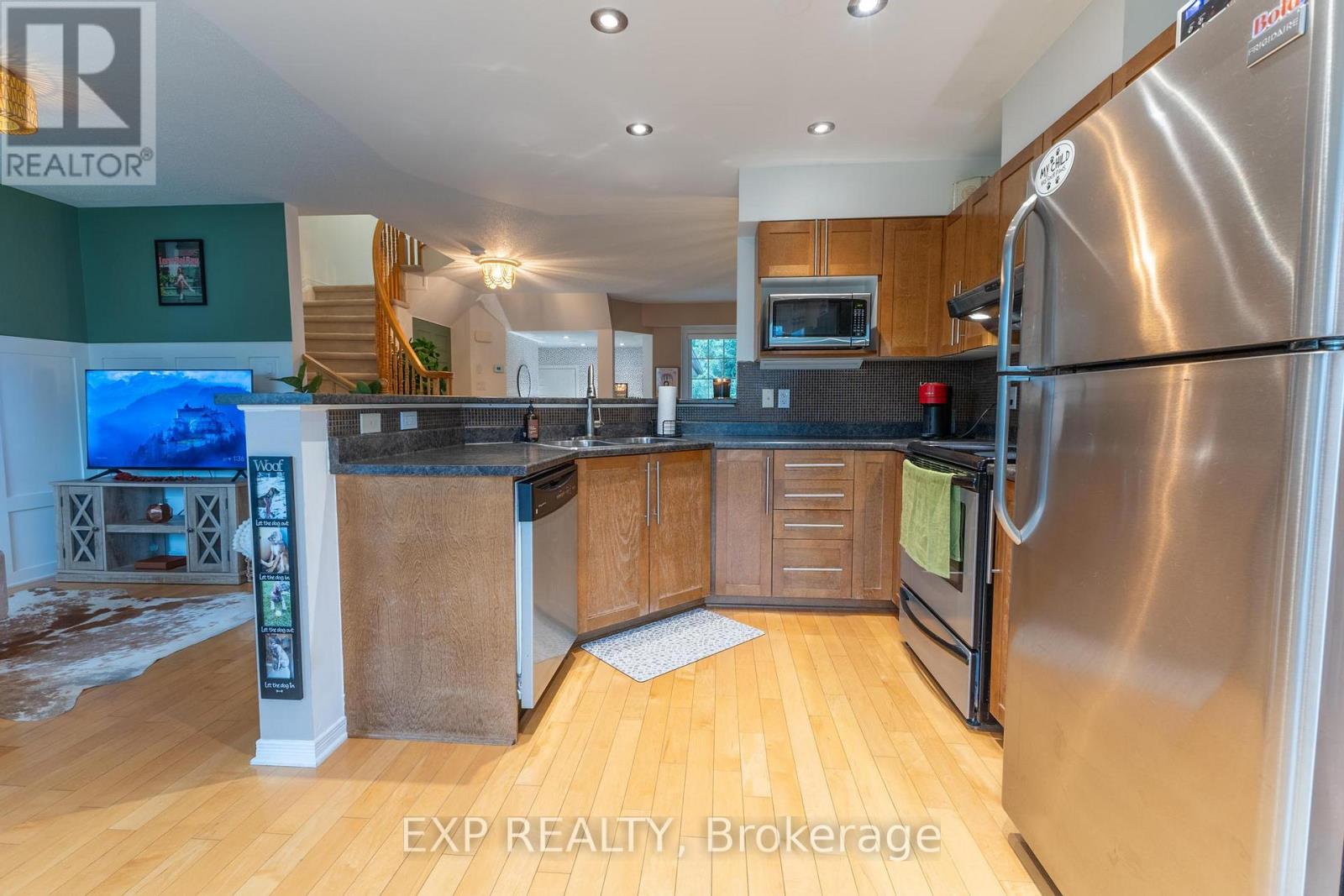 2341 Glandriel Crescent, Ottawa, Ontario  K4A 4S8 - Photo 9 - X12452386