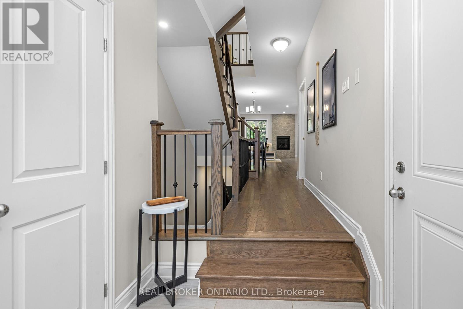 103 Dulmage Crescent, Carleton Place, Ontario  K7C 0E6 - Photo 4 - X12452396