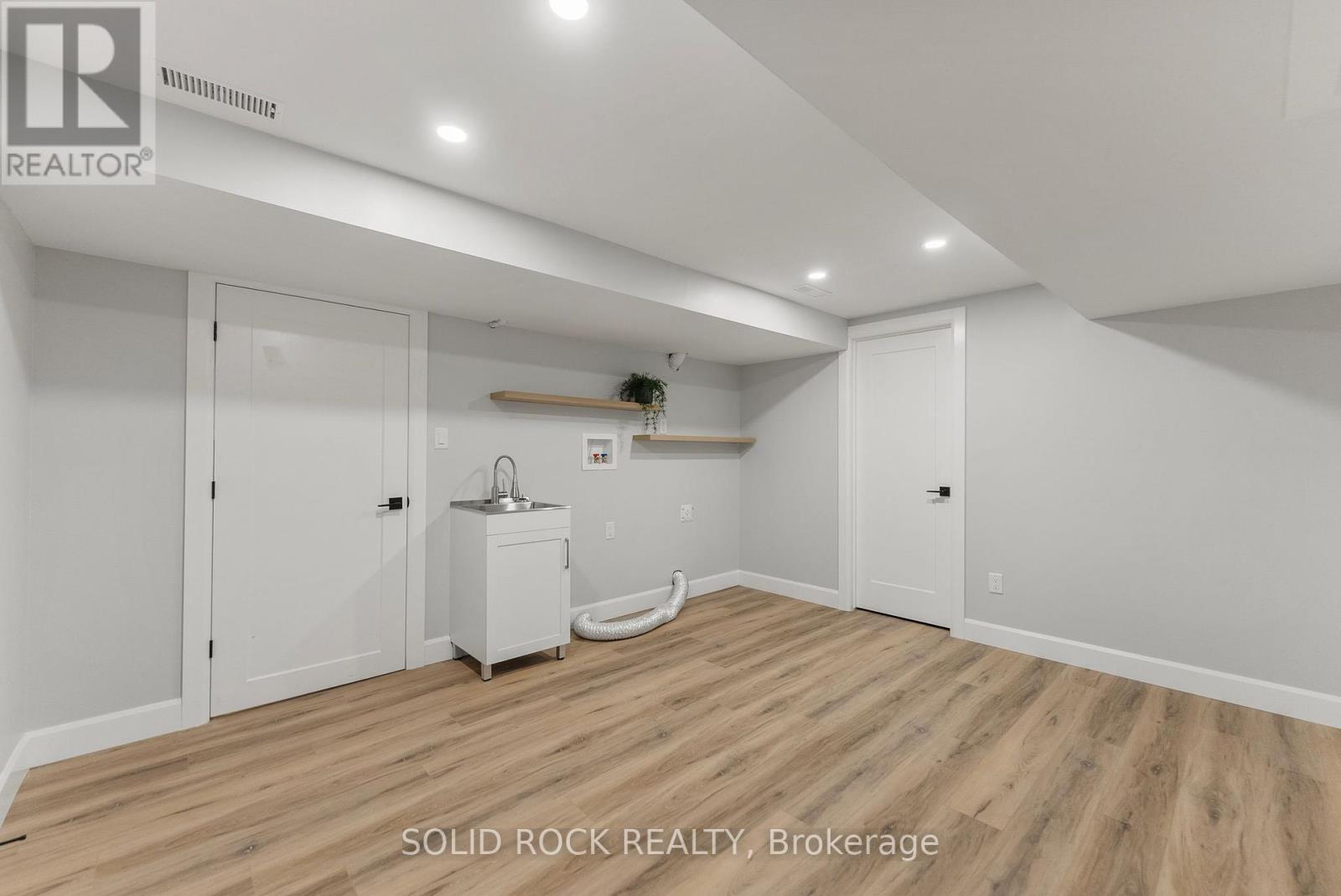 210 Carleton Avenue, Ottawa, Ontario  K1Y 0J3 - Photo 38 - X12452397