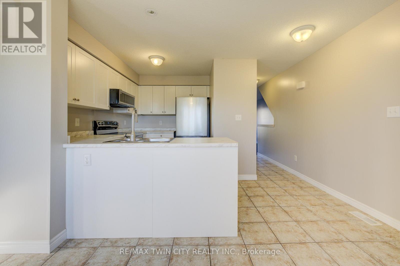 642a - 642 Woodlawn Road E, Guelph, Ontario  N1E 0K4 - Photo 11 - X12452239