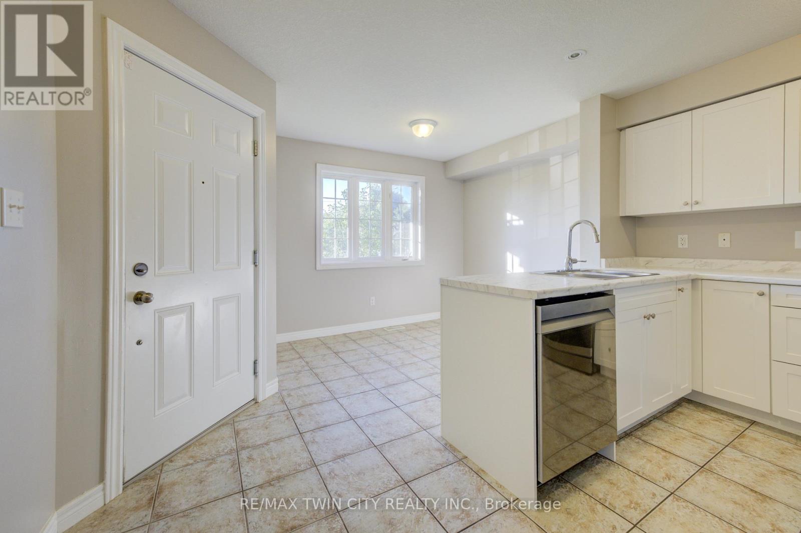 642a - 642 Woodlawn Road E, Guelph, Ontario  N1E 0K4 - Photo 5 - X12452239