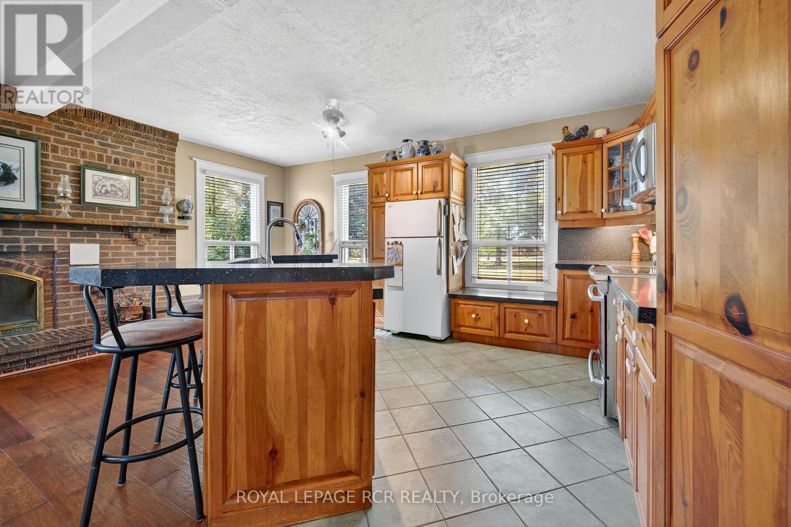 1069 Haldimand 66 Road, Haldimand, Ontario  N3W 1P8 - Photo 12 - X12452261