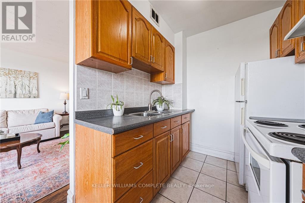 606 - 101 Queen Street S, Hamilton (Durand), Ontario  L8P 3R9 - Photo 5 - X12452301