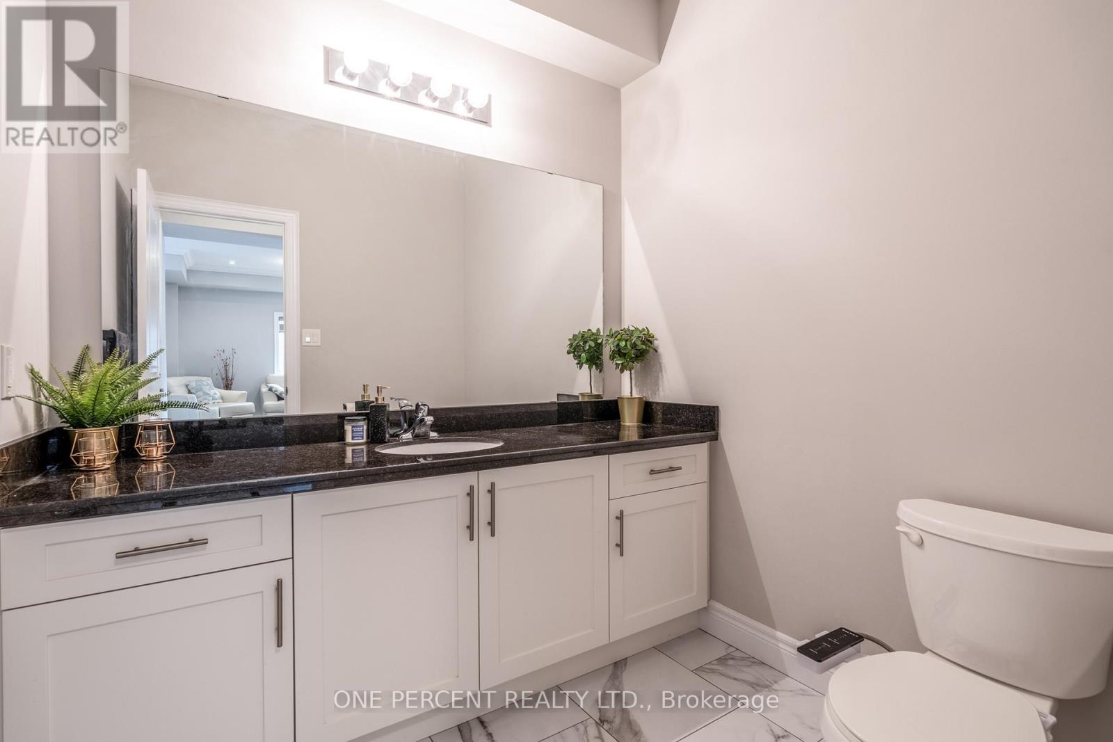 16 Eringate Court, Hamilton, Ontario  L8J 0L7 - Photo 19 - X12452332
