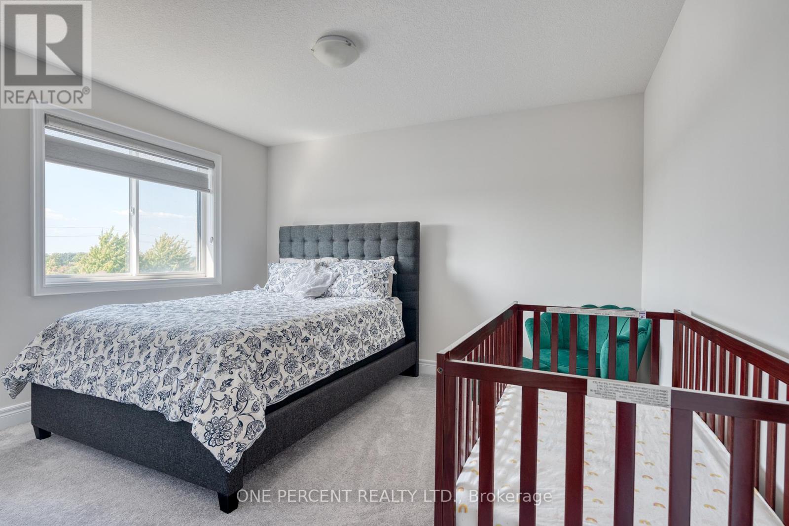 16 Eringate Court, Hamilton, Ontario  L8J 0L7 - Photo 32 - X12452332