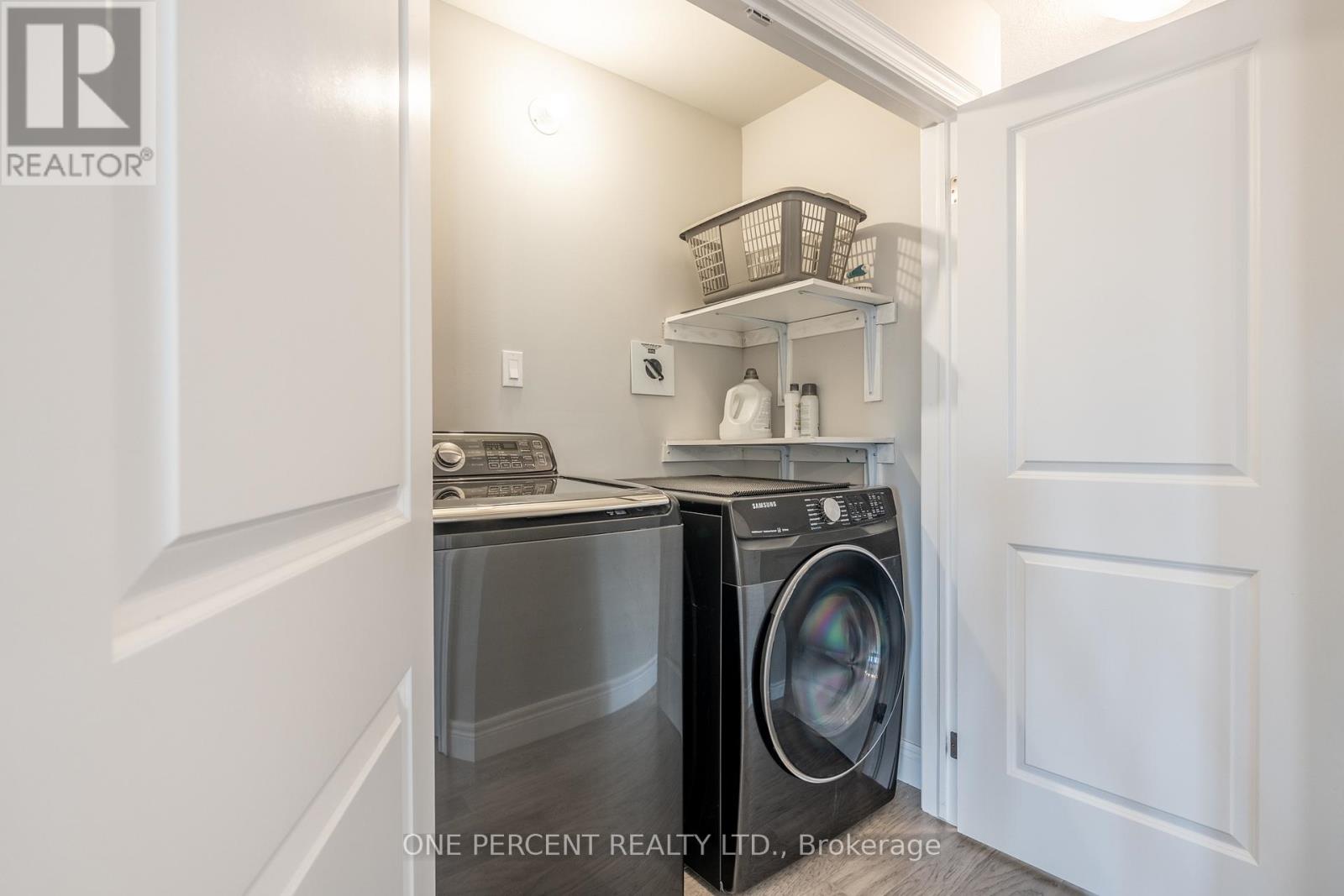16 Eringate Court, Hamilton, Ontario  L8J 0L7 - Photo 34 - X12452332