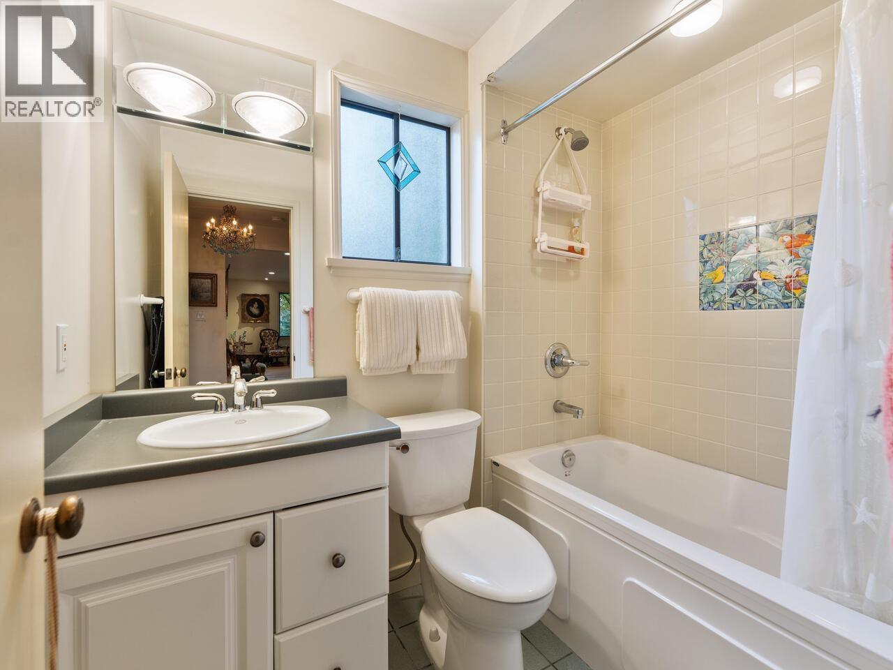 201 1695 W 10th Avenue, Vancouver, British Columbia  V6J 2A2 - Photo 16 - R3056733