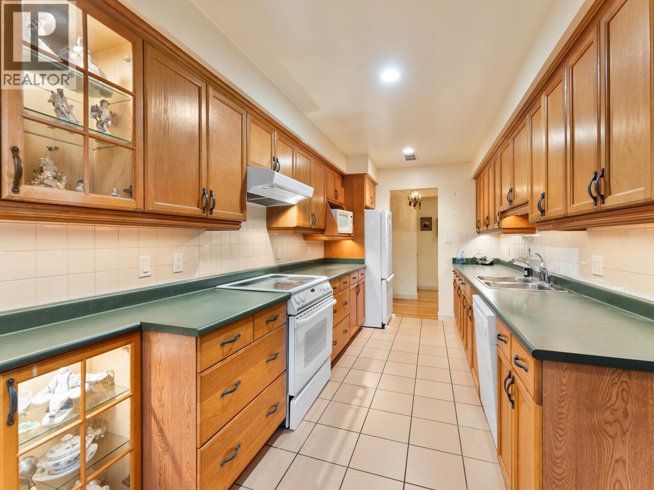 201 1695 W 10th Avenue, Vancouver, British Columbia  V6J 2A2 - Photo 4 - R3056733