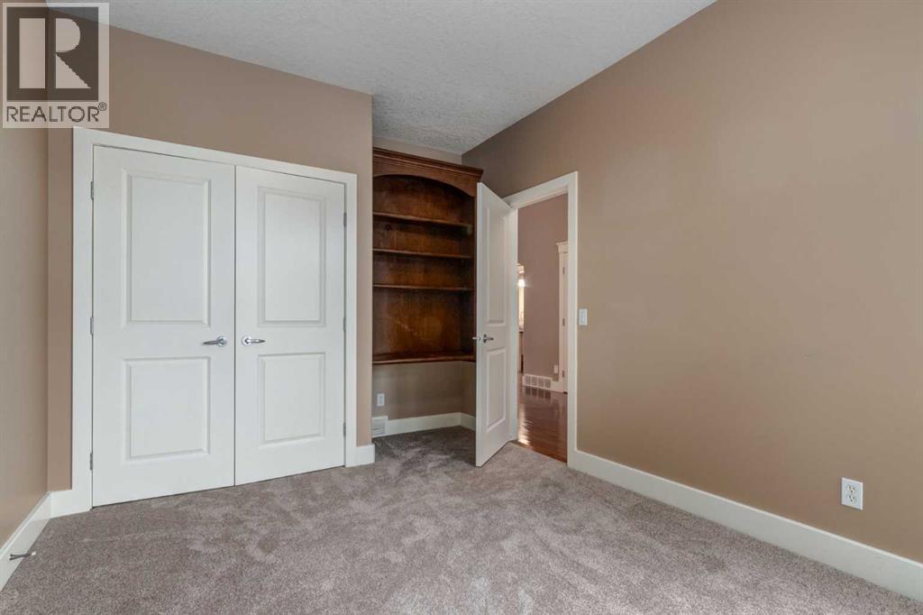 230 Discovery Ridge Boulevard Sw, Calgary, Alberta  T3H 4Y4 - Photo 12 - A2260822