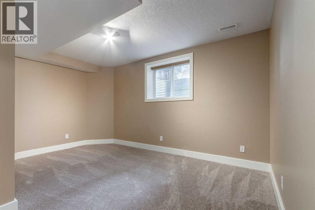 230 Discovery Ridge Boulevard Sw, Calgary, Alberta  T3H 4Y4 - Photo 18 - A2260822