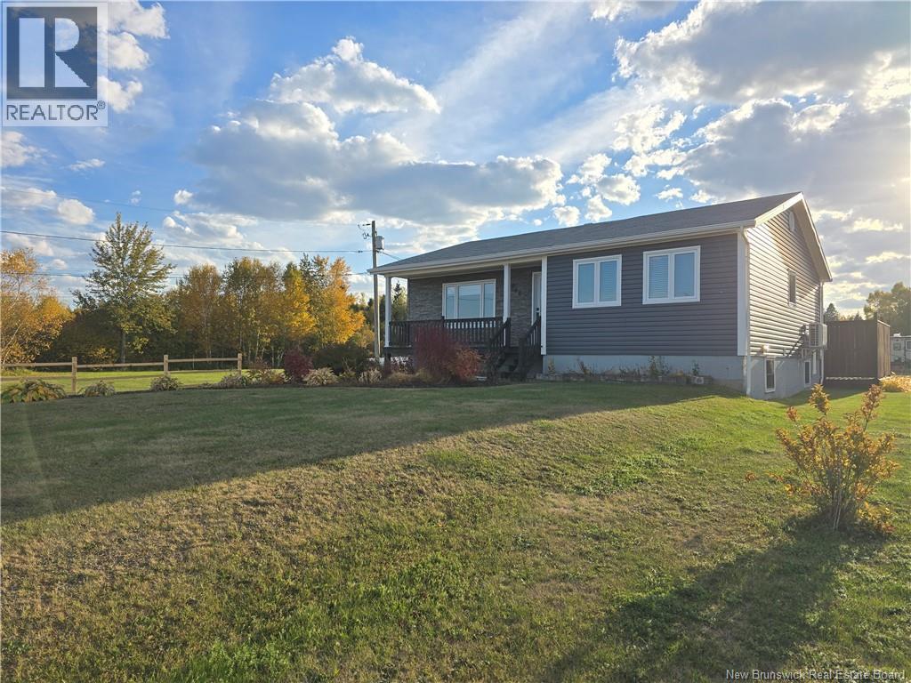 646 Principale, Pointe-Verte, New Brunswick  E8J 3A1 - Photo 3 - NB128240