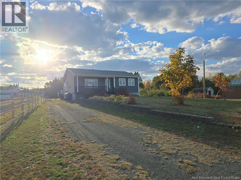 646 Principale, Pointe-Verte, New Brunswick  E8J 3A1 - Photo 4 - NB128240