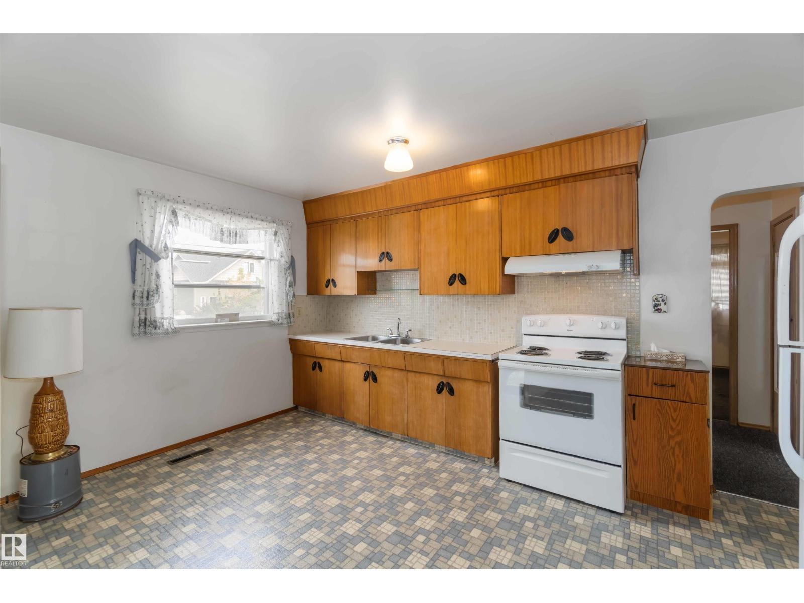 13908 115 Av Nw, Edmonton, Alberta  T5M 3B4 - Photo 19 - E4461346