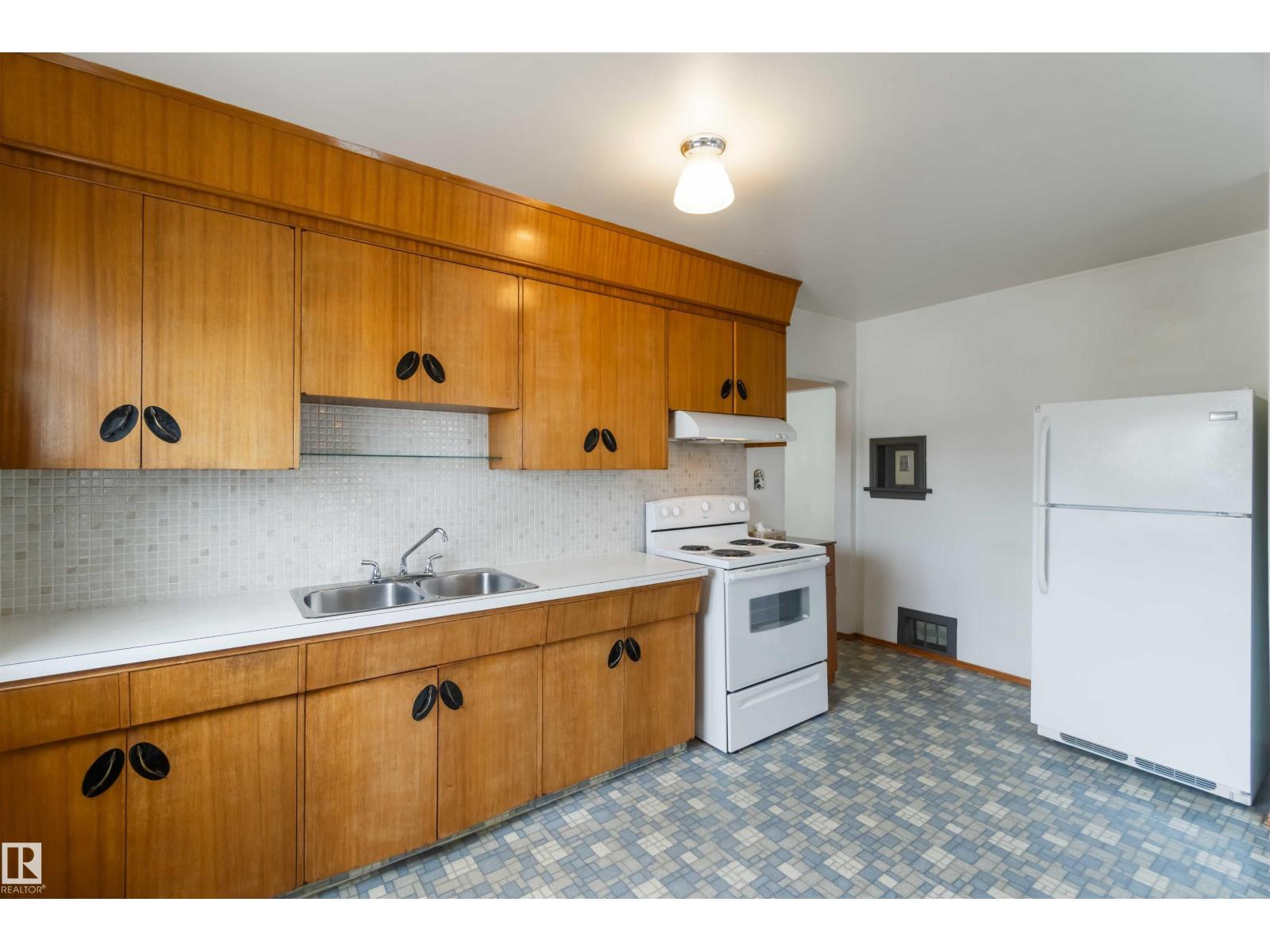 13908 115 Av Nw, Edmonton, Alberta  T5M 3B4 - Photo 22 - E4461346