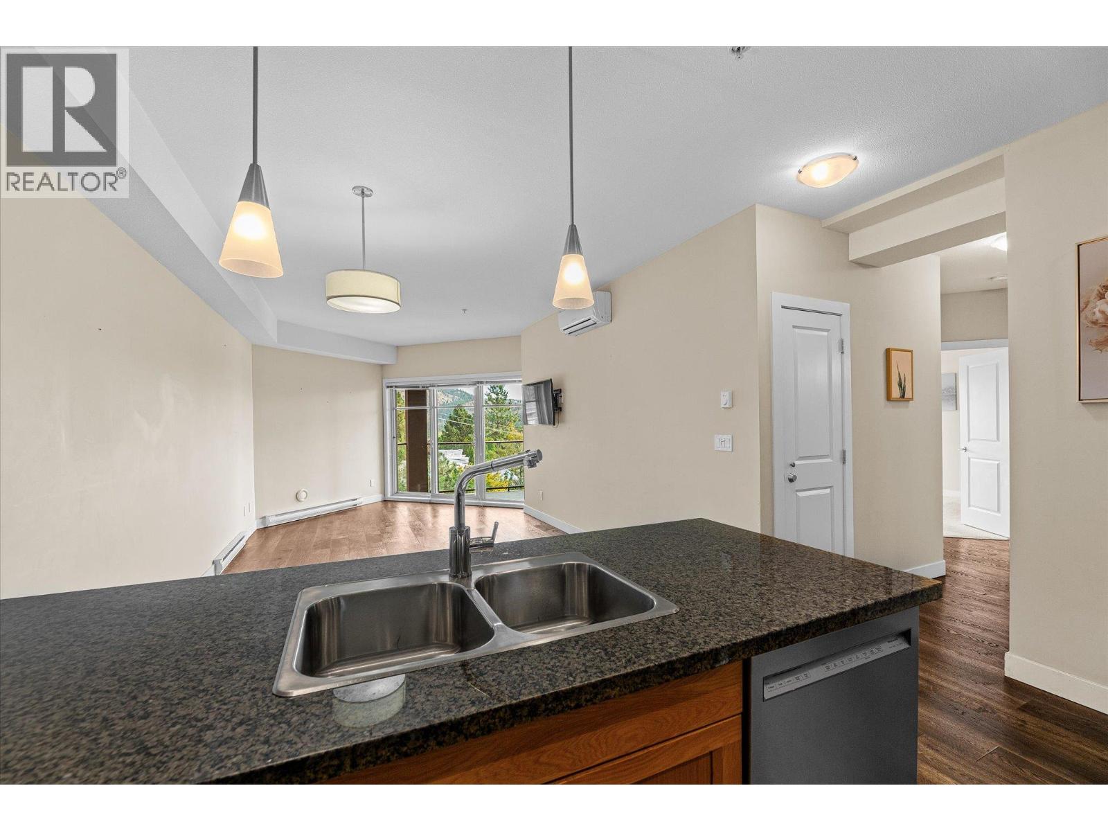 3205 Skyview Lane Unit# 408, West Kelowna, British Columbia  V4T 3J3 - Photo 4 - 10365361