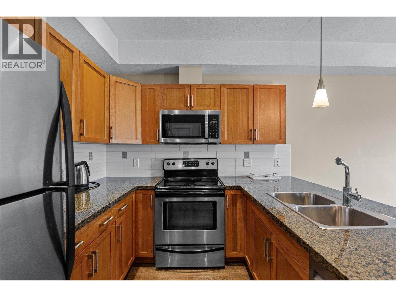 3205 Skyview Lane Unit# 408, West Kelowna, British Columbia  V4T 3J3 - Photo 3 - 10365361