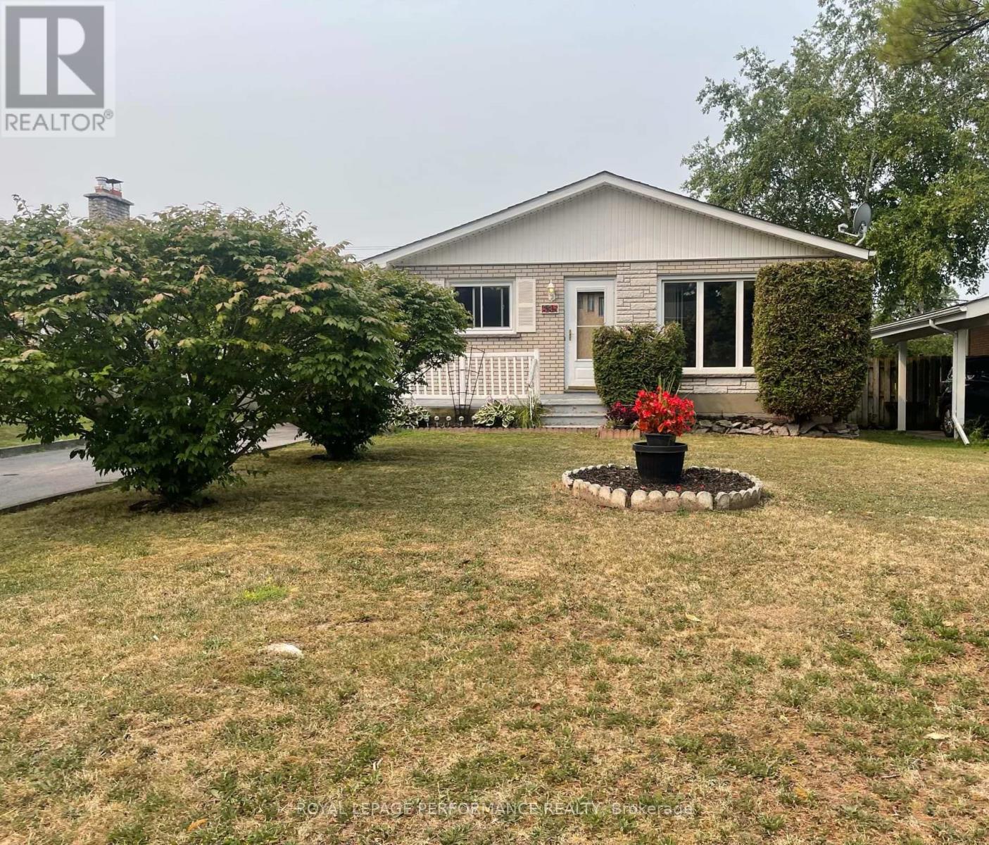 635 HAMILTON CRESCENT E, Cornwall, Ontario
