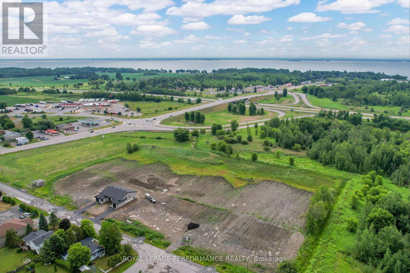 18 Beech Street, South Glengarry, Ontario  K0C 1N0 - Photo 3 - X12288648