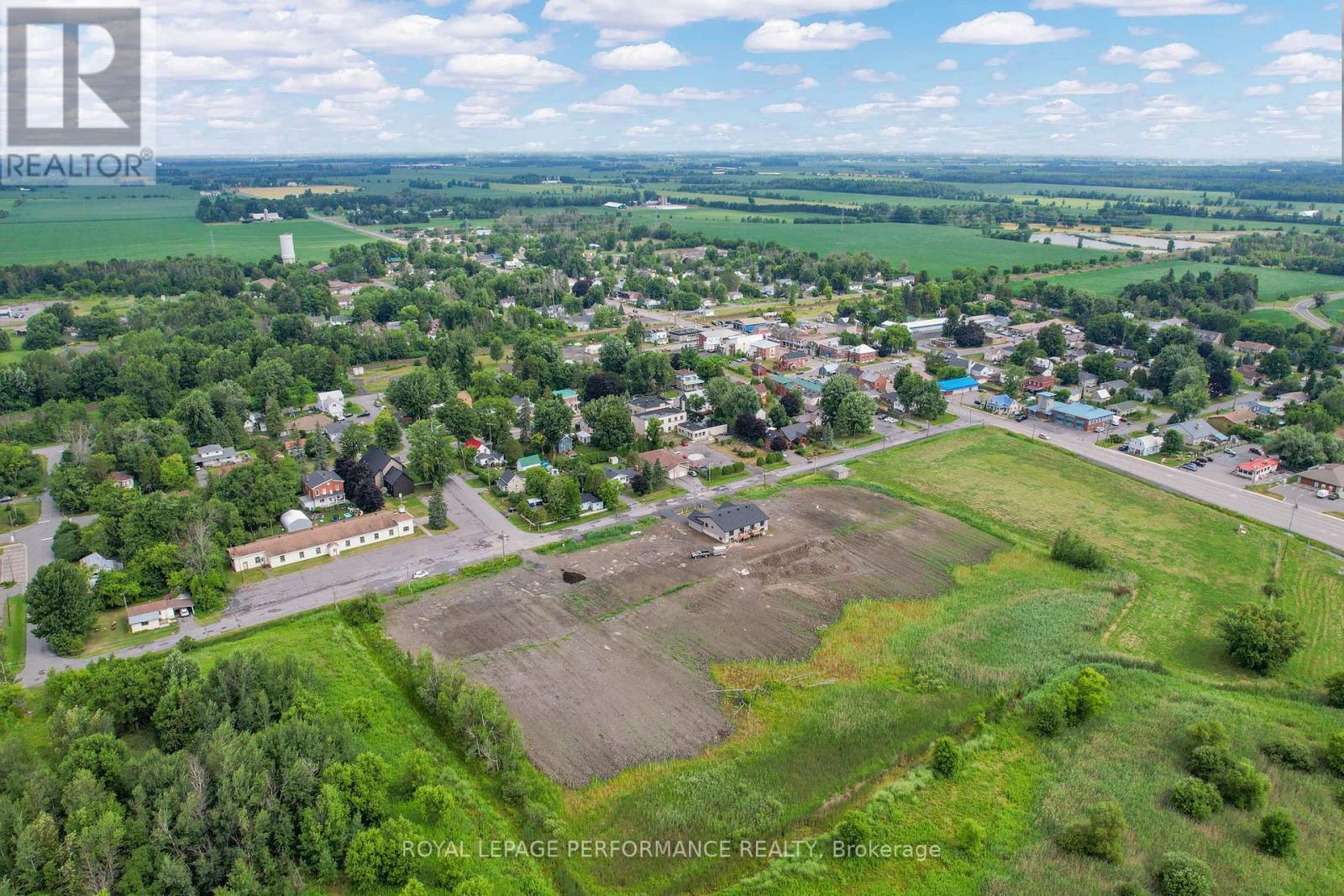 18 Beech Street, South Glengarry, Ontario  K0C 1N0 - Photo 7 - X12288648