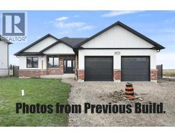 4438 BELMONT, Comber, Ontario